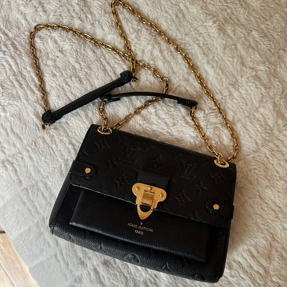 Authentic Louis Vuitton purse - Picture 1 of 7